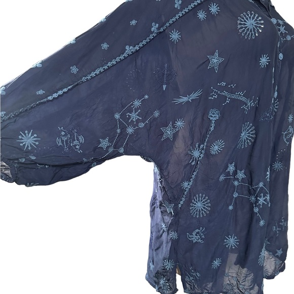 Johnny Was navy CELESTIN CERES TUNIC in size Large. Absolutely gorgeous detail - Picture 12 of 15